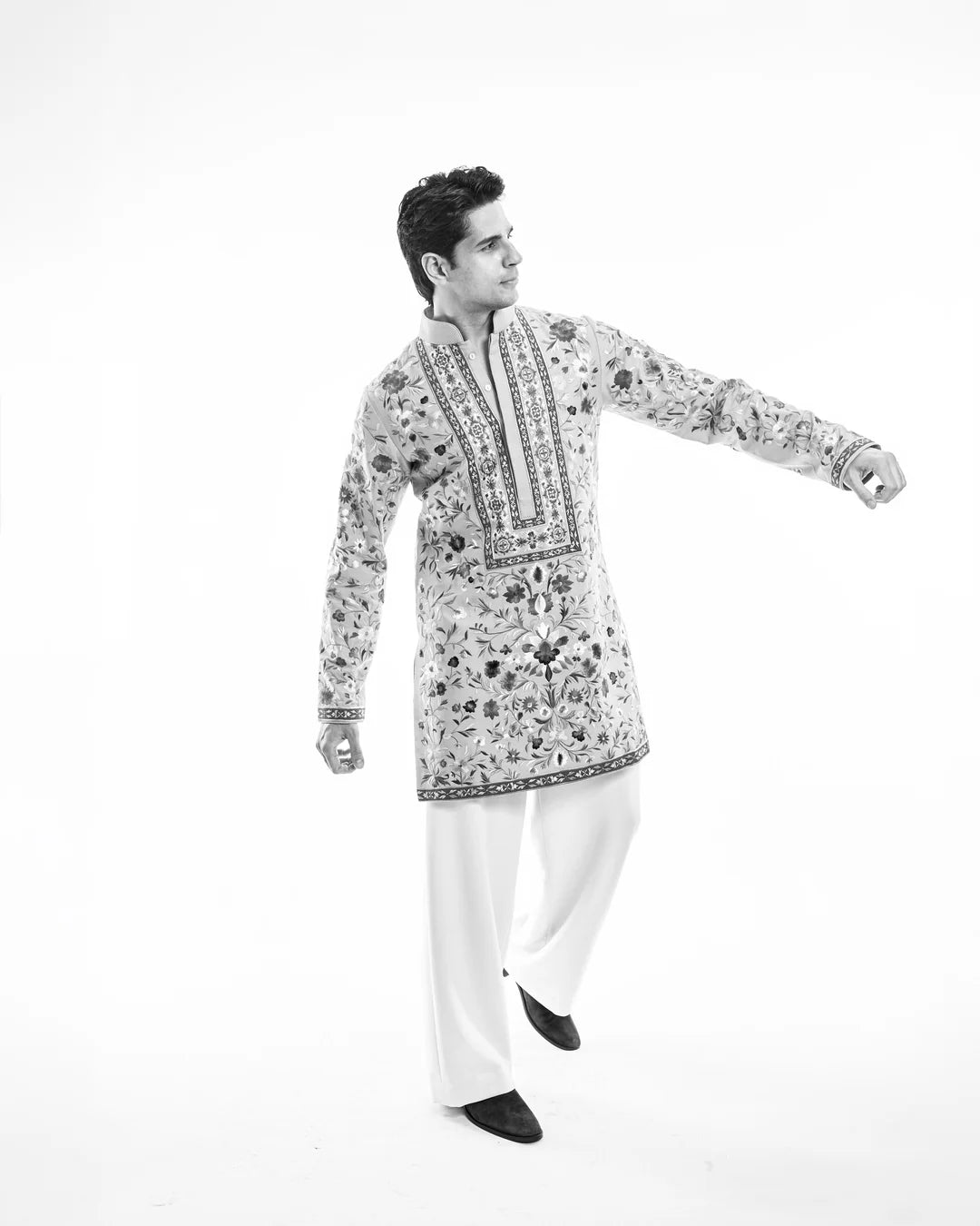 SIDDHARTH MALHOTRA IN OUR PEACH FLORAL RESHAM PRINTED KURTA SET